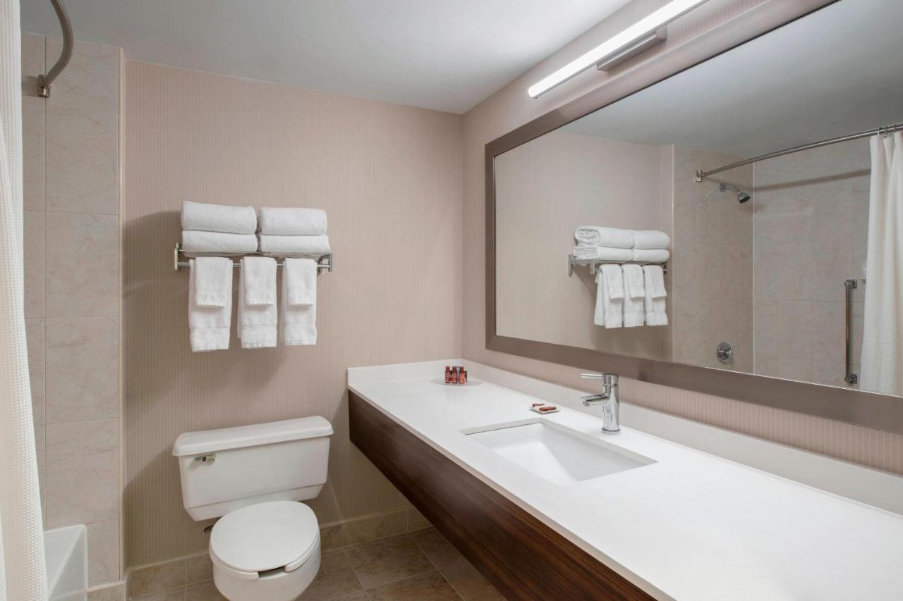 Delta Hotels By Marriott St. John'S Conference Centre Esterno foto